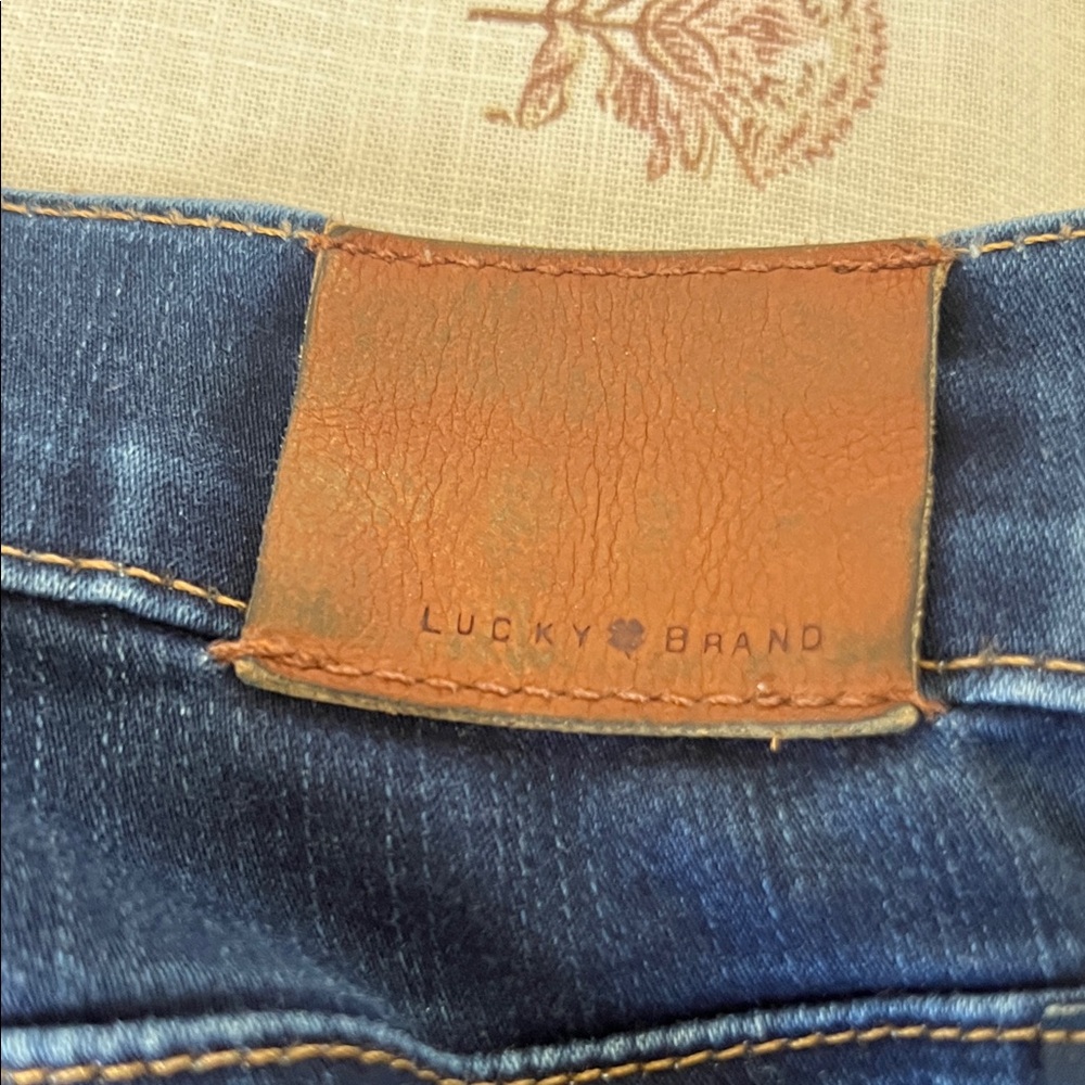 Lucky Brand Brooke Legging Jean - 8/29 - Picture 5 of 8